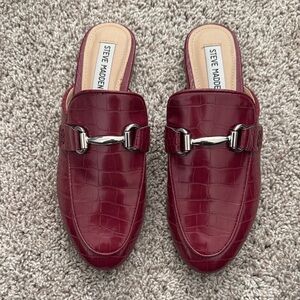 Steve Madden Women's Red Croc-Embossed Mules